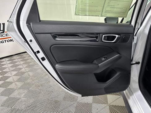 Used 2025 Honda Civic Sport Touring image 21