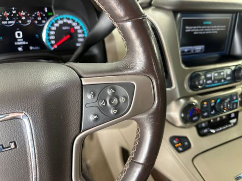 Used 2018 GMC Yukon Denali w/ Denali Ultimate Package AWD/4WD image 29