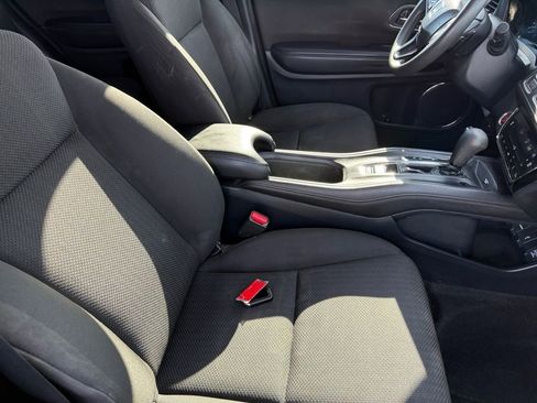 Used 2018 Honda HR-V EX image 15