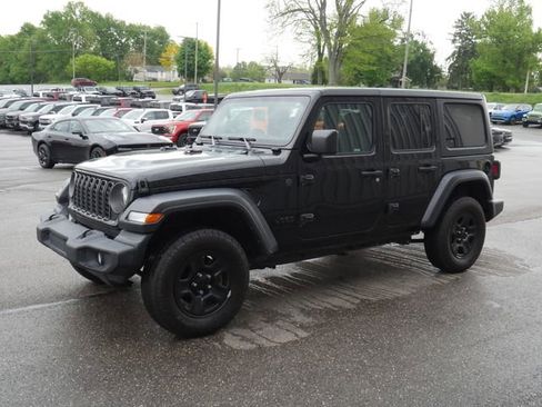 Used 2024 Jeep Wrangler Unlimited Sport AWD/4WD image 6