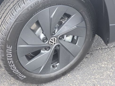 New 2026 Volkswagen Taos S FWD image 10