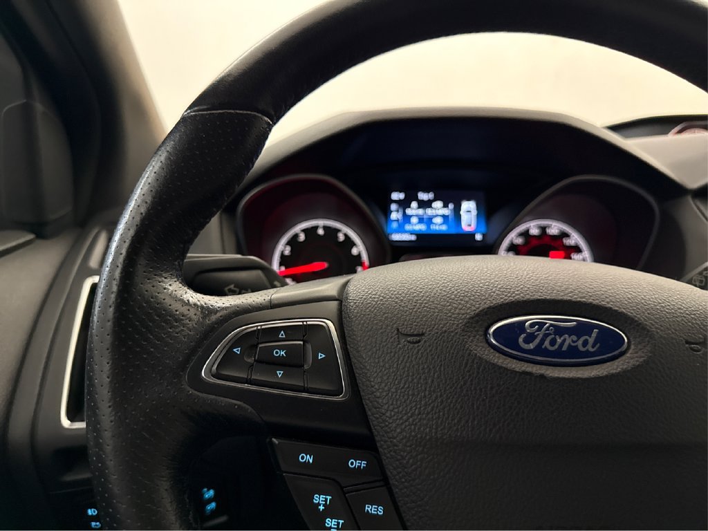 Used 2017 Ford Focus ST FWD image 40