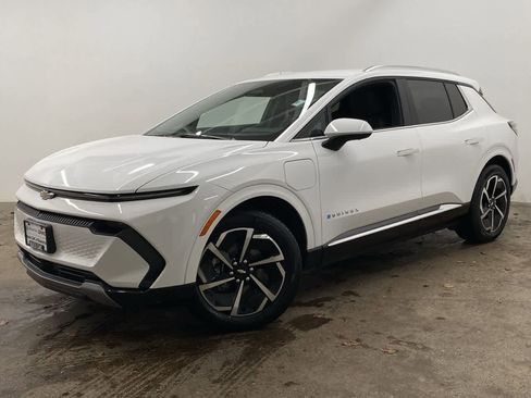 Used 2025 Chevrolet Equinox EV LT w/ Convenience Package image 1