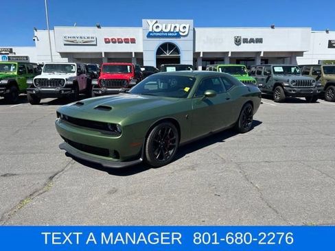 Used 2023 Dodge Challenger SRT Hellcat RWD image 1
