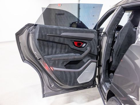 Used 2023 Lamborghini Urus Performante image 33