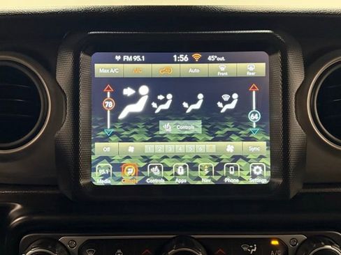 Used 2021 Jeep Wrangler Sport S image 26