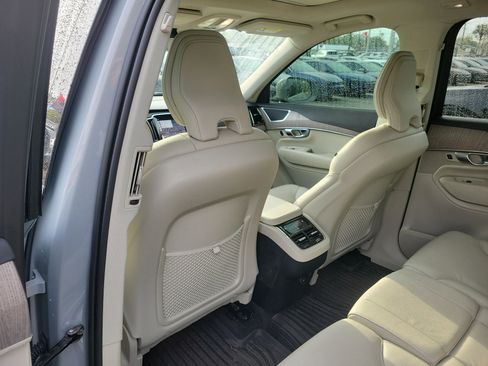 Used 2024 Volvo XC90 B6 Plus w/ Protection Package Premier AWD/4WD image 15