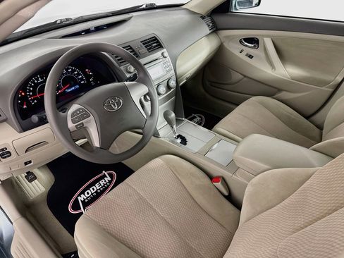 Used 2011 Toyota Camry LE w/ LE Extra-Value Pkg FWD image 8