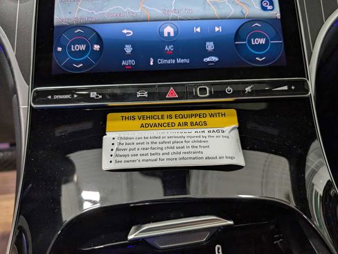 Certified 2025 Mercedes-Benz GLC 300 4MATIC image 28