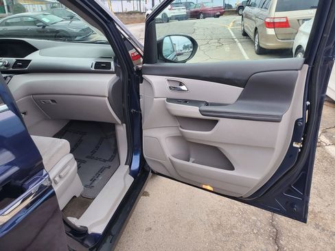 Used 2014 Honda Odyssey EX image 12