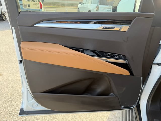 Used 2025 Cadillac Escalade Premium Luxury RWD image 14