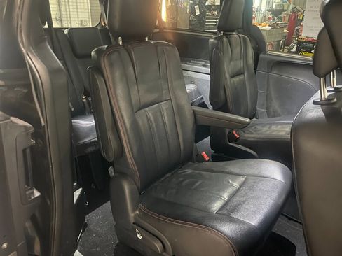 Used 2019 Dodge Grand Caravan GT FWD image 19
