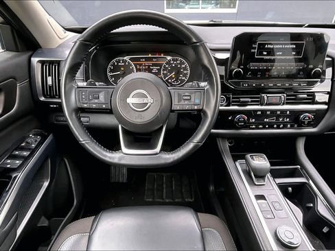 Used 2024 Nissan Pathfinder SL w/ SL Premium Package image 5