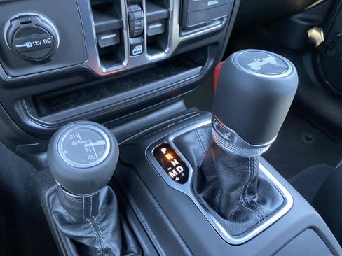 New 2026 Jeep Wrangler Unlimited Sahara AWD/4WD image 12