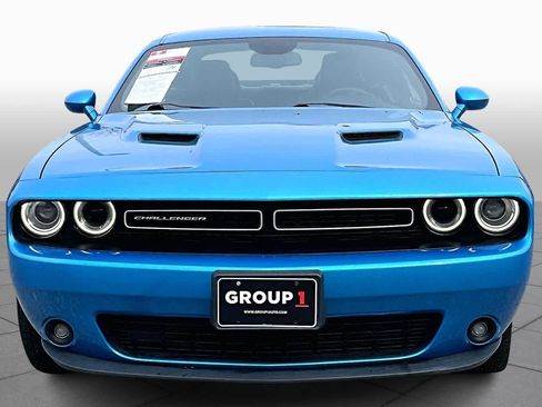 Used 2019 Dodge Challenger SXT w/ Plus Package image 3