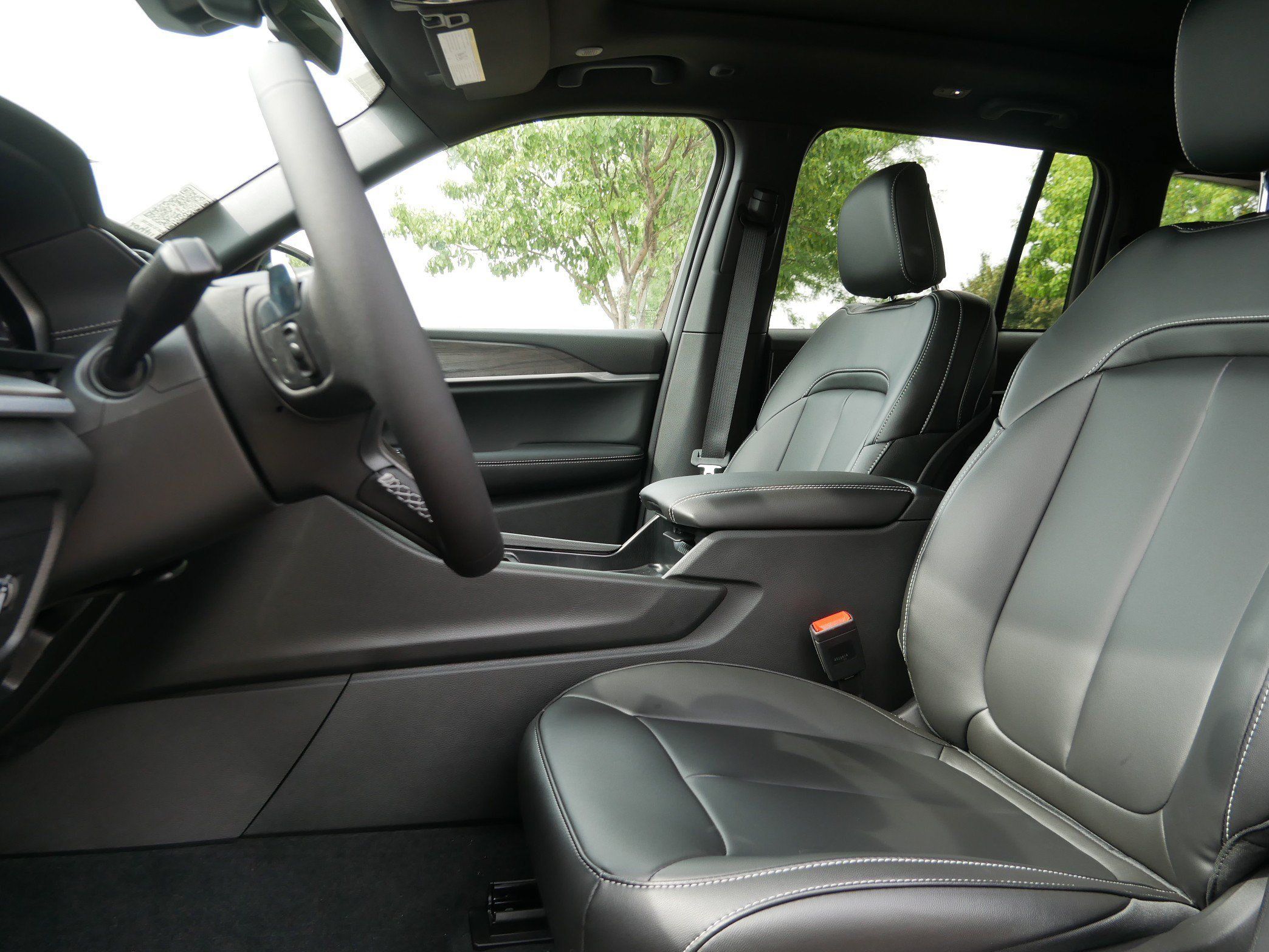 New 2027 Jeep Grand Cherokee Limited AWD/4WD image 9