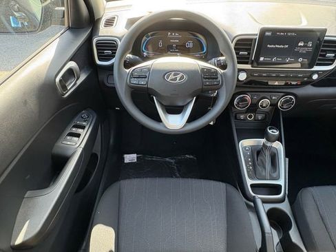 New 2026 Hyundai Venue SE image 8