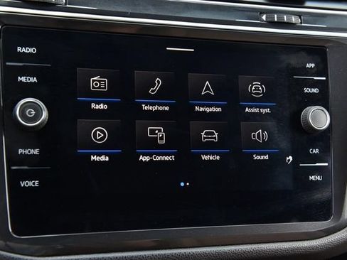 Certified 2023 Volkswagen Tiguan SE FWD image 13