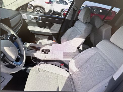 Used 2026 Hyundai Santa Fe SEL image 5