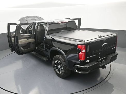 Used 2025 Chevrolet Silverado 1500 ZR2 w/ Technology Package image 79