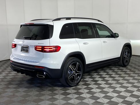 New 2026 Mercedes-Benz GLB 250 4MATIC image 9