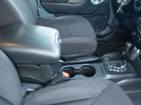 Used 2014 Jeep Wrangler Sport image 29