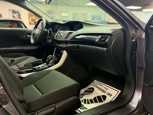 Used 2017 Honda Accord LX image 11