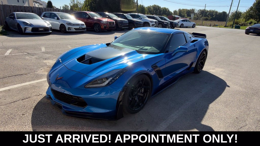 Used 2015 Chevrolet Corvette Z06 w/ 3LZ Preferred Equipment Group RWD image 1