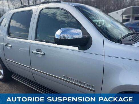 Used 2013 Chevrolet Avalanche LTZ AWD/4WD image 9