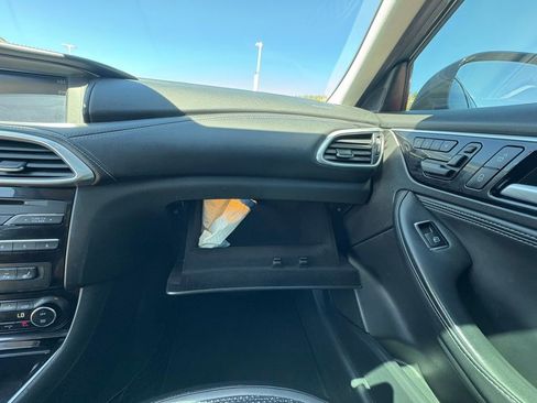 Used 2019 INFINITI QX30 Premium w/ Navigation Package image 23