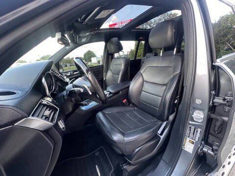 Used 2017 Mercedes-Benz GLS 450 4MATIC image 5