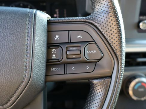 Used 2025 Toyota Tacoma TRD Sport image 14