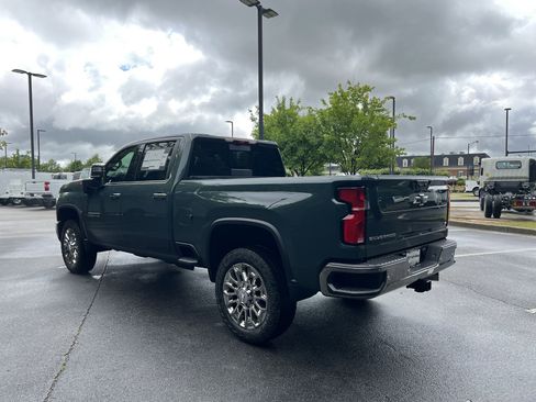 New 2026 Chevrolet Silverado 2500 LTZ w/ LTZ Premium Package AWD/4WD image 7