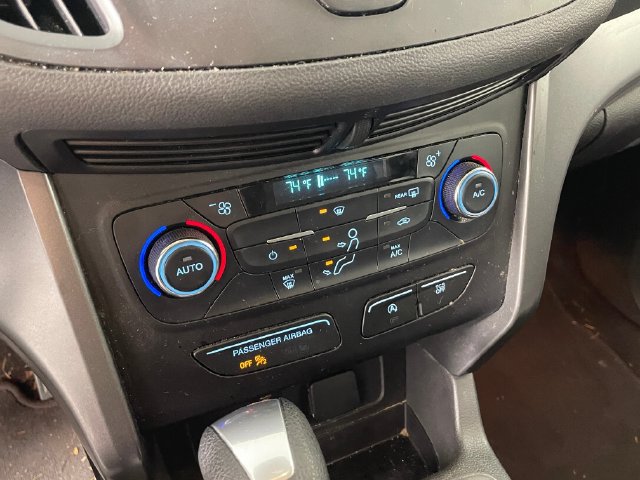 Used 2017 Ford Escape SE AWD/4WD image 9