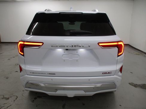 New 2026 GMC Terrain Denali AWD/4WD image 7