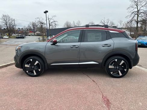 New 2026 Nissan Kicks SR AWD/4WD image 3