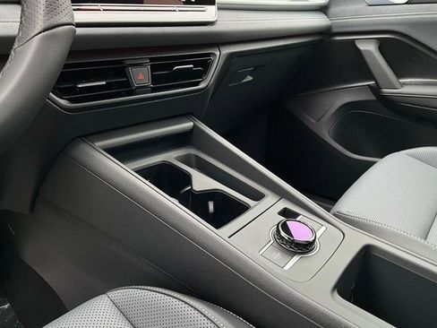 New 2026 Volkswagen Tiguan SE R-Line image 20