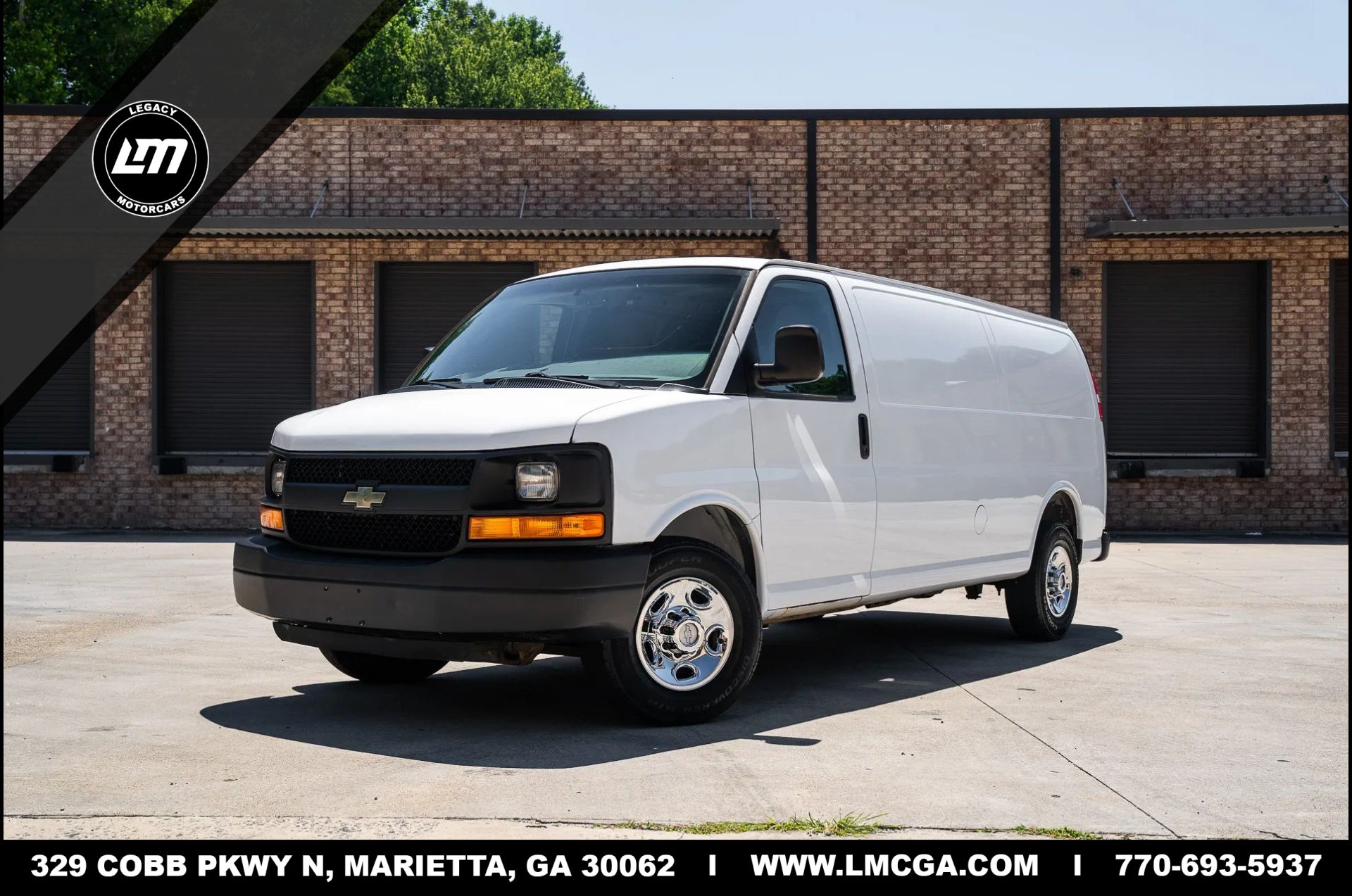 Used 2016 Chevrolet Express 2500 Extended RWD image 1