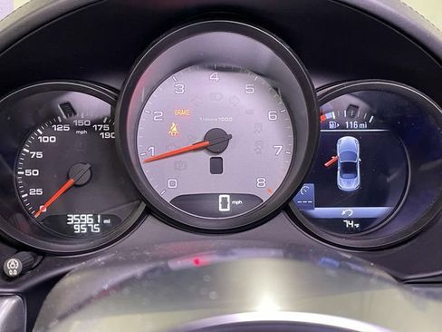 Used 2017 Porsche 718 Boxster S RWD image 32