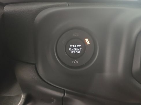 Used 2018 Jeep Wrangler Unlimited Sport S image 16