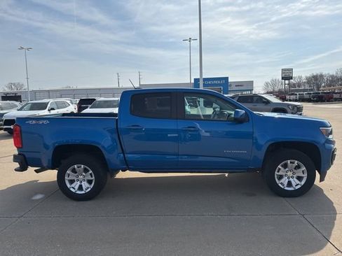 Used 2022 Chevrolet Colorado LT image 2