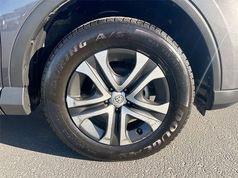 Used 2016 Toyota RAV4 LE image 27