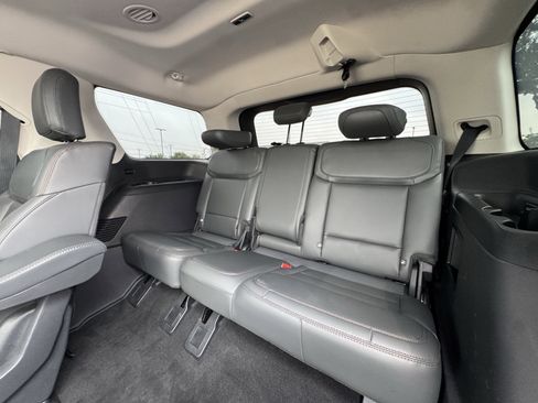 Certified 2025 Ford Expedition Active RWD image 27