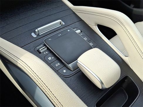 Used 2023 Mercedes-Benz GLE 450 4MATIC image 16