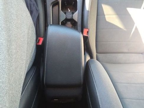 Used 2022 Volkswagen Taos SE image 29