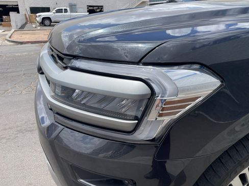 Used 2024 Ford Expedition XLT RWD image 9