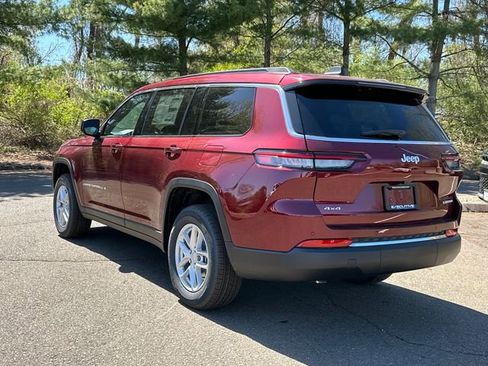 New 2026 Jeep Grand Cherokee L Laredo AWD/4WD image 4