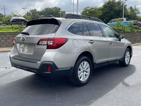Used 2018 Subaru Outback 2.5i Premium AWD/4WD image 7