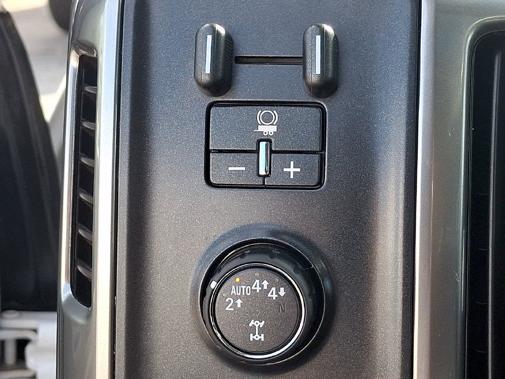 Used 2018 Chevrolet Silverado 1500 LTZ w/ Texas Edition AWD/4WD image 25