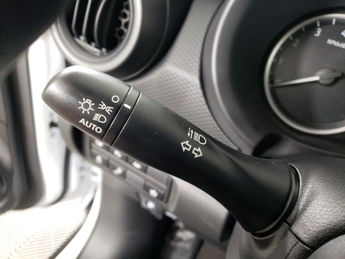 New 2025 Nissan Kicks Play S image 20